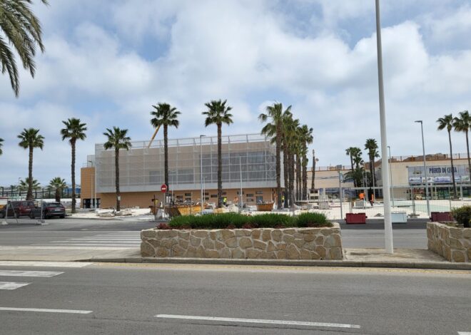 Government Takes Control Of Ceuta Port To Install New Tents And House Over 1,000 Migrants