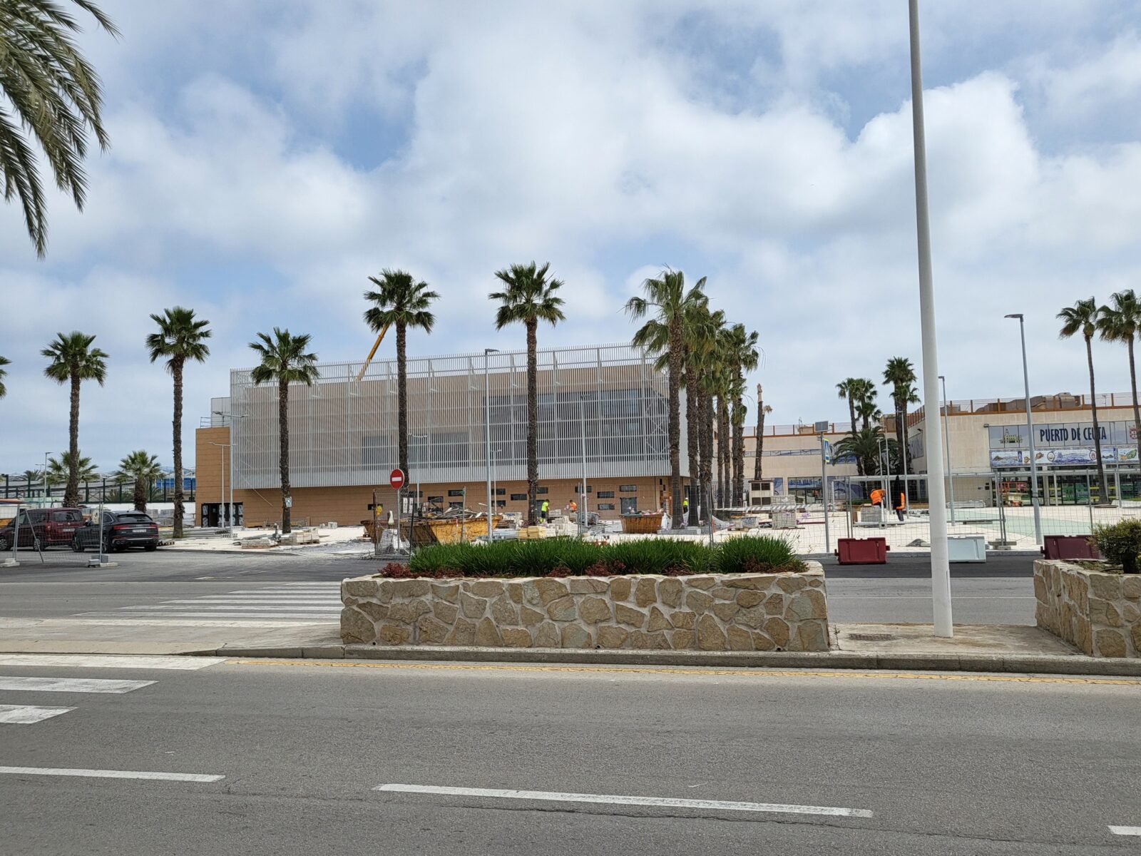 Government Takes Control Of Ceuta Port To Install New Tents And House Over 1,000 Migrants