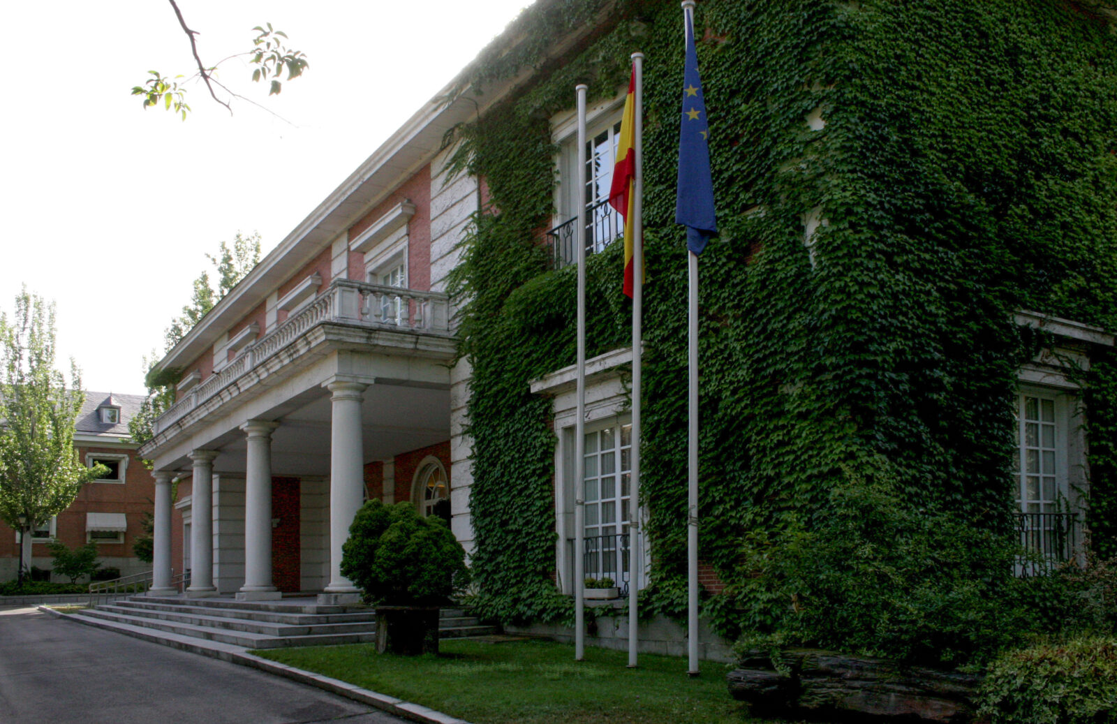 Moncloa Grows Uneasy As Zapatero’s Silence In ‘plus Ultra’ Scandal Persists