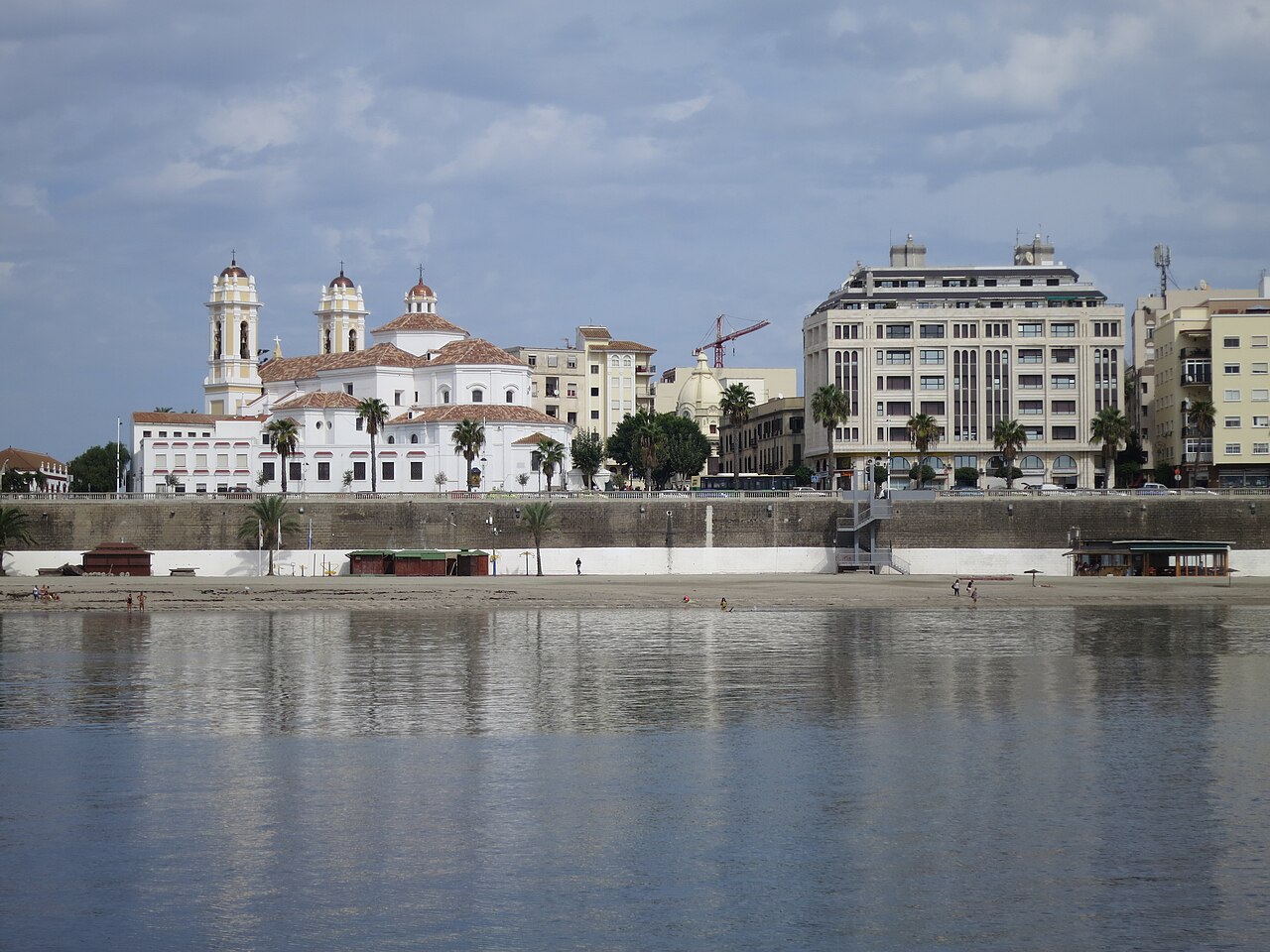 Mob Loots Grocery Store in Ceuta Amid Massive Influx of Migrants