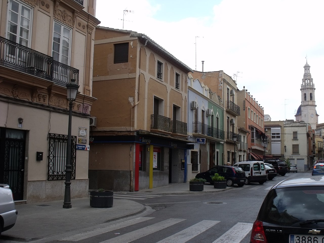 Algerian Arrested, Moroccans Wanted in Attempted Murder Case in Valencia