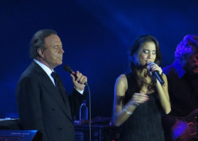 Julio Iglesias Sues Yolanda Díaz for Defamation, Seeks €50,000 Over Abuse Claims