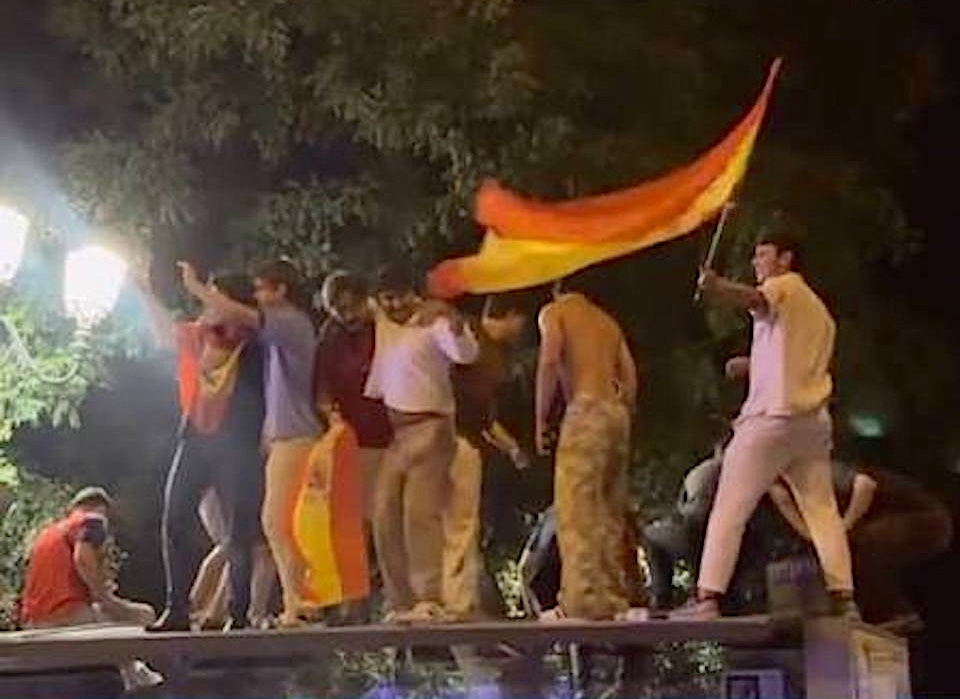 World Cup Joy Turns Chaotic as Shelter Collapses on Madrid Fans