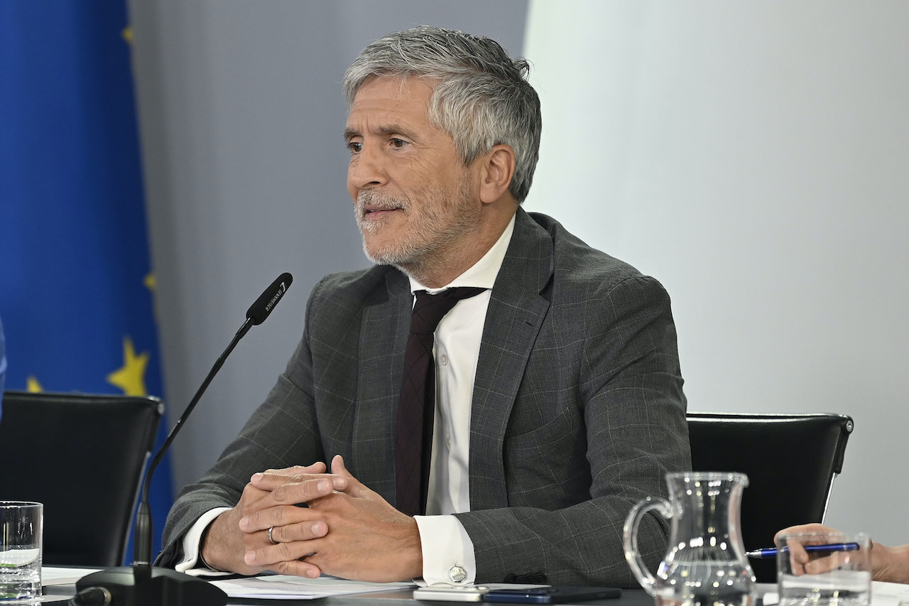 Spain’s Interior Minister Praises Morocco, Criticizes Italy Over Ceuta Migrant Crisis