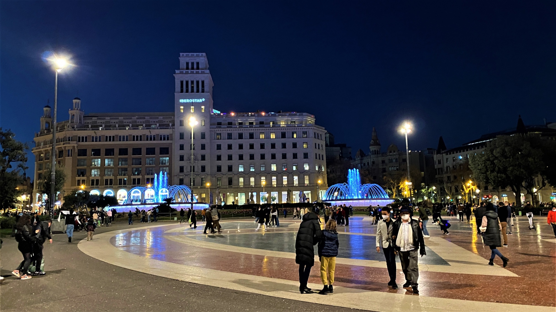 Man Stabbed in Broad Daylight at Plaça Catalunya in Barcelona